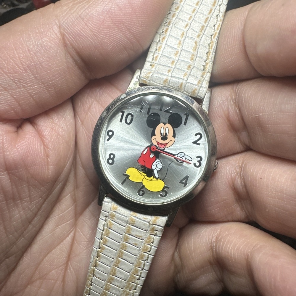 Working VTG Walt Disney Mickey Mouse UNISEX  34mm wrist watch New Battery Fit 7"